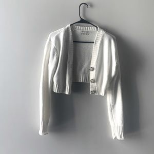 Urban Outfitters- Crop white sweater